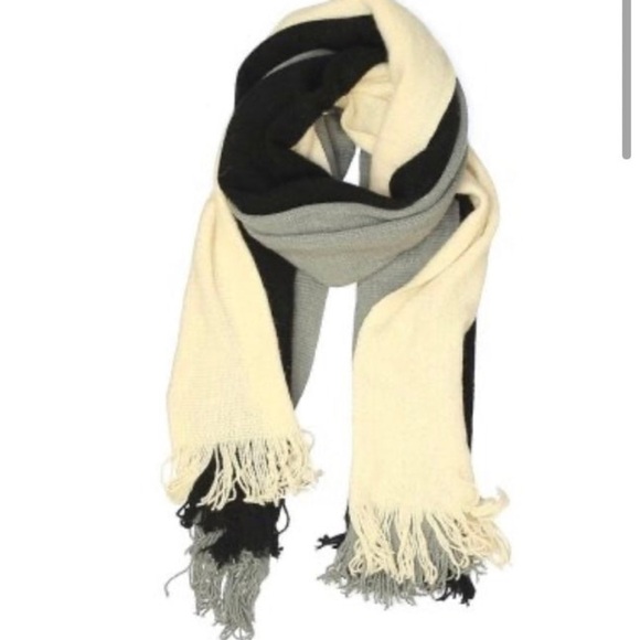 NWT DONNI. Black Cream Grey Tri Color Fringe Scarf - Picture 3 of 4